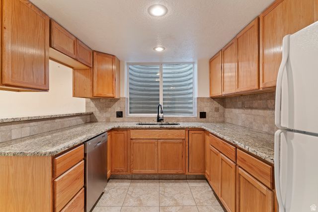 1762 E WHISPERING OAKS DR, Ogden, UT 84403