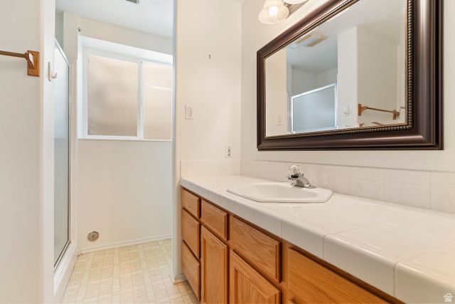 1762 E WHISPERING OAKS DR, Ogden, UT 84403