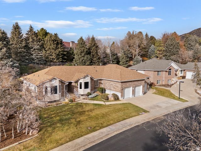 1762 E WHISPERING OAKS DR, Ogden, UT 84403