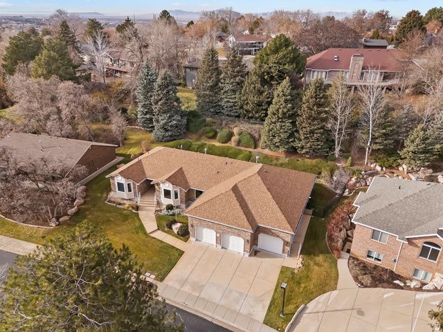 1762 E WHISPERING OAKS DR, Ogden, UT 84403