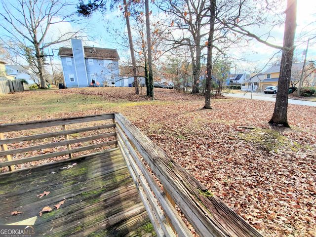 524 Julius Drive, Stone Mountain, GA 30087