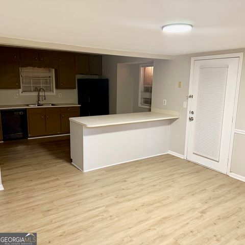 524 Julius Drive, Stone Mountain, GA 30087