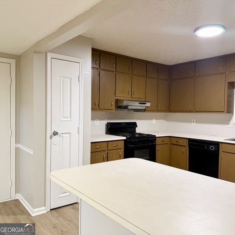 524 Julius Drive, Stone Mountain, GA 30087