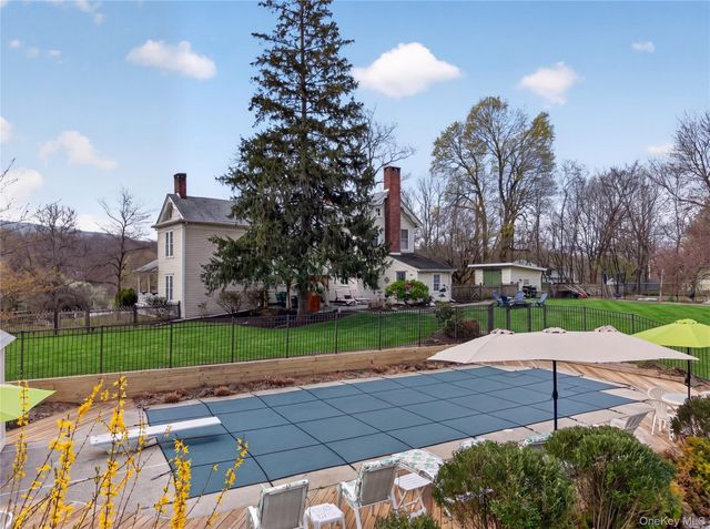 90 Quaker Avenue, Cornwall, NY 12518