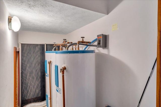 312 Spring DR, Huddleston, VA 24104