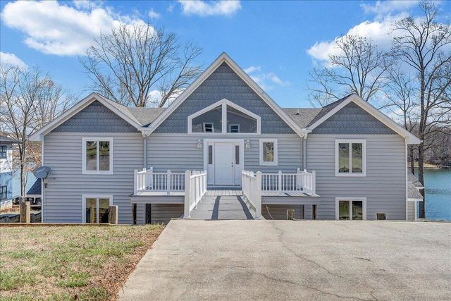 312 Spring DR, Huddleston, VA 24104