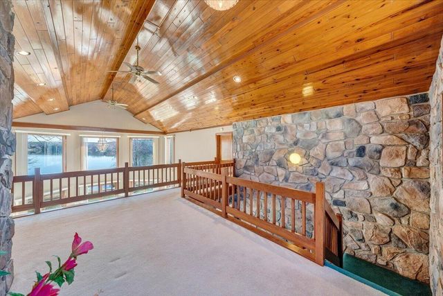 312 Spring DR, Huddleston, VA 24104