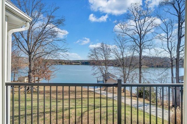 312 Spring DR, Huddleston, VA 24104