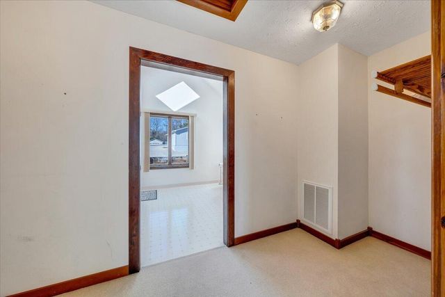 312 Spring DR, Huddleston, VA 24104