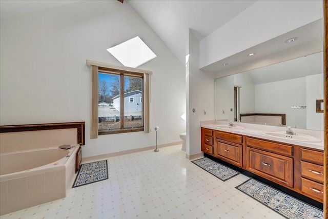 312 Spring DR, Huddleston, VA 24104