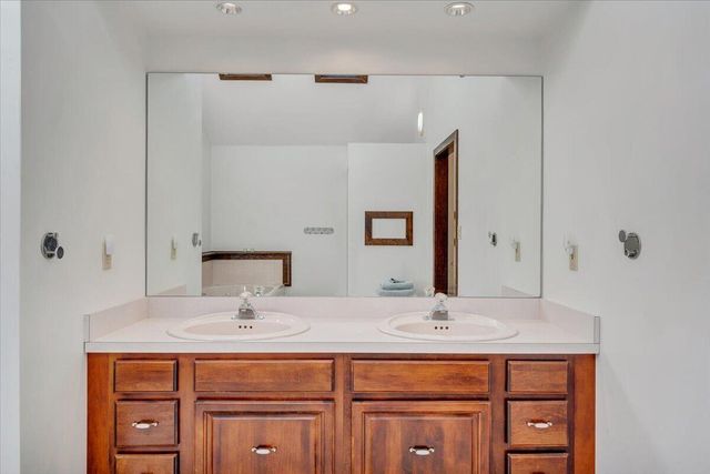 312 Spring DR, Huddleston, VA 24104