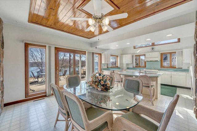 312 Spring DR, Huddleston, VA 24104