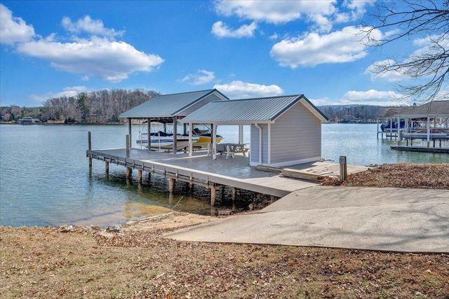 312 Spring DR, Huddleston, VA 24104