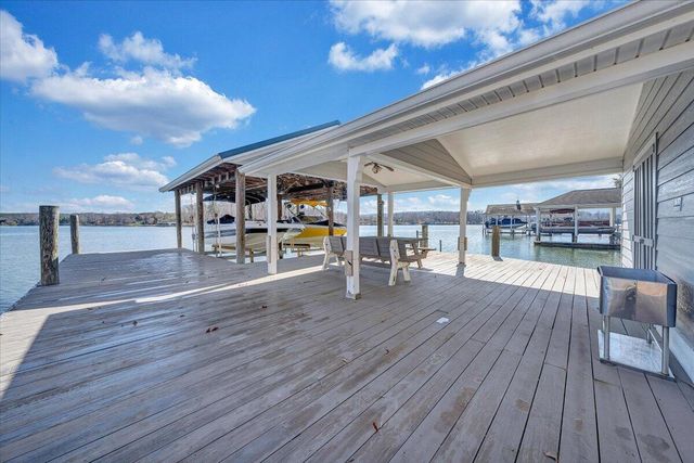 312 Spring DR, Huddleston, VA 24104