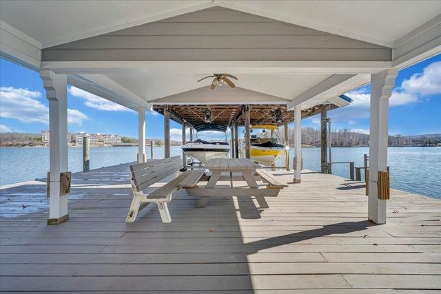 312 Spring DR, Huddleston, VA 24104