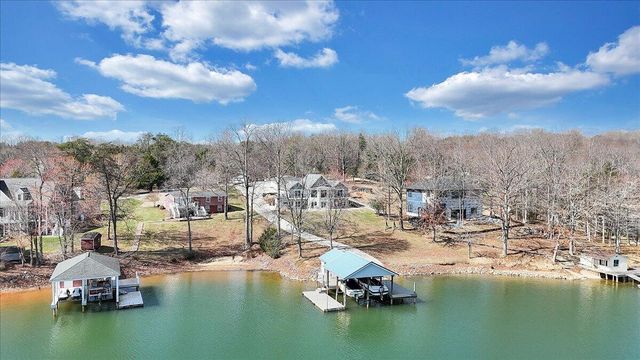 312 Spring DR, Huddleston, VA 24104