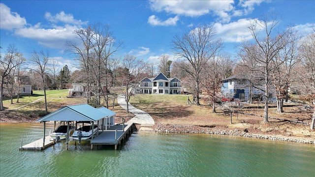 312 Spring DR, Huddleston, VA 24104