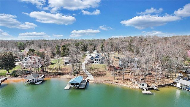 312 Spring DR, Huddleston, VA 24104