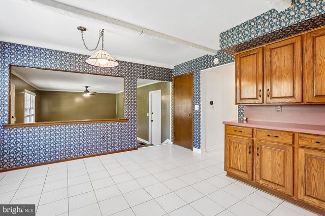 10 SANDTOWN TER, Hamilton, NJ 08690