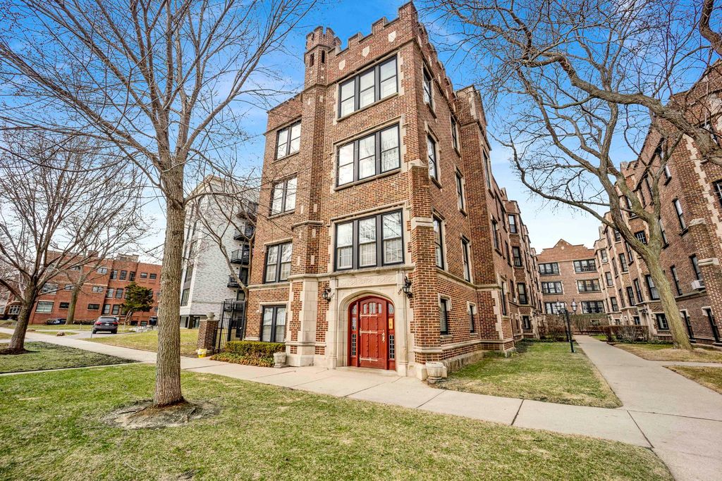 554 Sheridan Square 1, Evanston, IL 60202