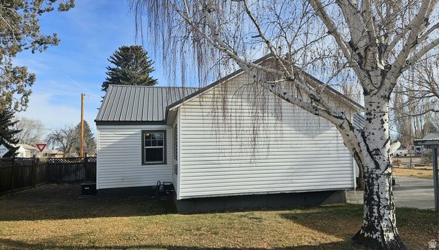 393 N 500 E, Roosevelt, UT 84066