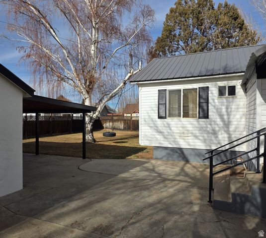 393 N 500 E, Roosevelt, UT 84066