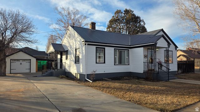 393 N 500 E, Roosevelt, UT 84066