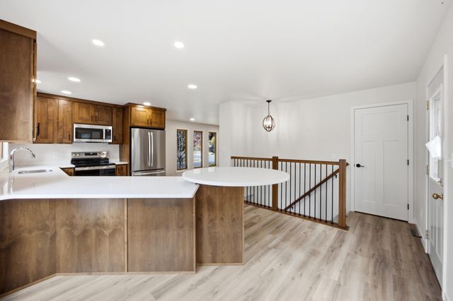 607 9th Street W, West Fargo, ND 58078