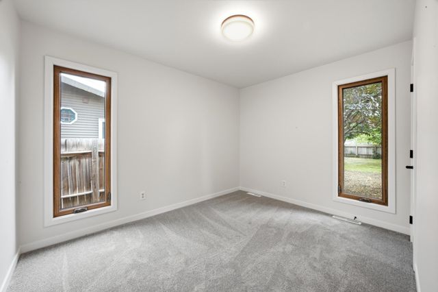 607 9th Street W, West Fargo, ND 58078
