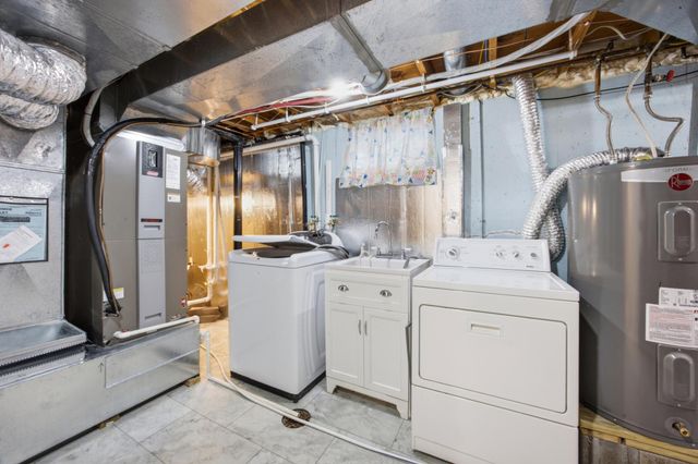 607 9th Street W, West Fargo, ND 58078
