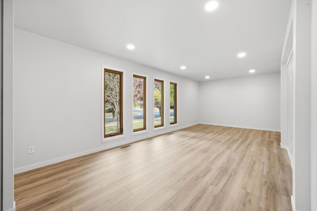 607 9th Street W, West Fargo, ND 58078
