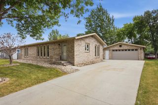 607 9th Street W, West Fargo, ND 58078