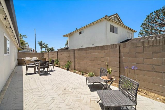 8741 La Roca Avenue, Fountain Valley, CA 92708