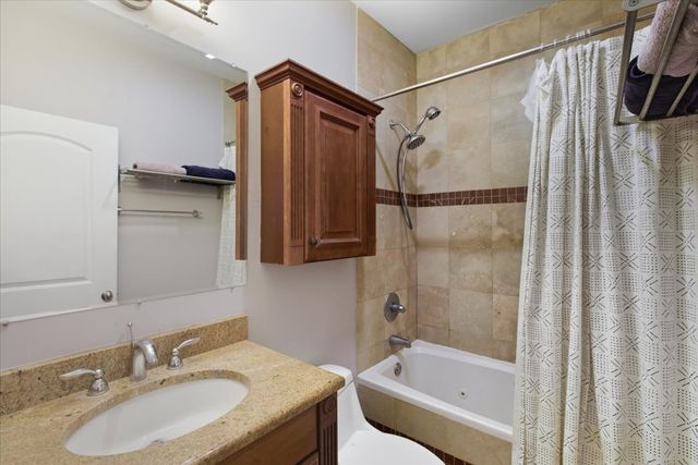 1951 N Monticello Avenue 2, Chicago, IL 60647