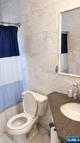 2215 N Central Road 2E, Fort Lee, NJ 07024