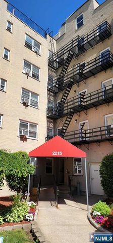 2215 N Central Road 2E, Fort Lee, NJ 07024