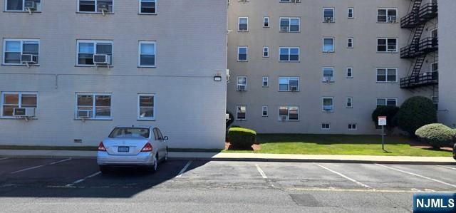 2215 N Central Road 2E, Fort Lee, NJ 07024