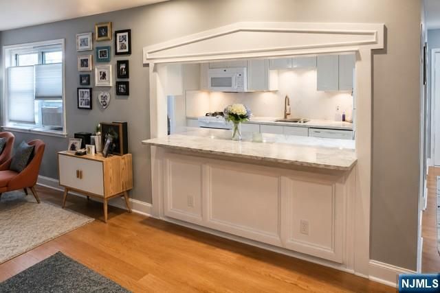 2215 N Central Road 2E, Fort Lee, NJ 07024