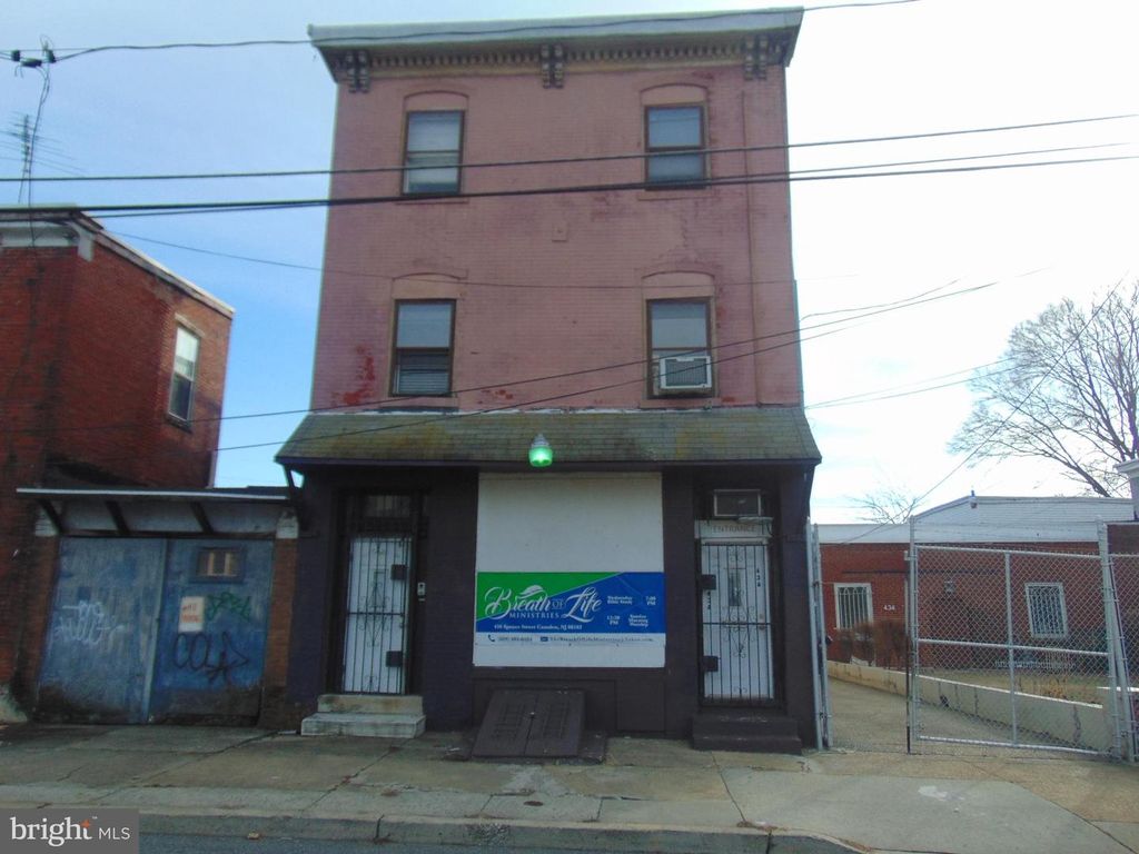 436-438 SPRUCE, Camden, NJ 08103