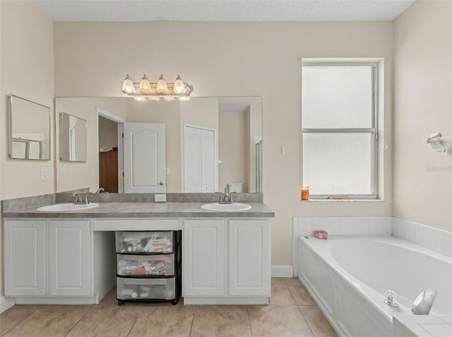 22536 LAURELDALE DRIVE, Lutz, FL 33549