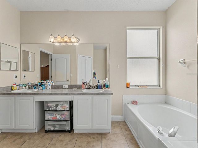 22536 LAURELDALE DRIVE, Lutz, FL 33549