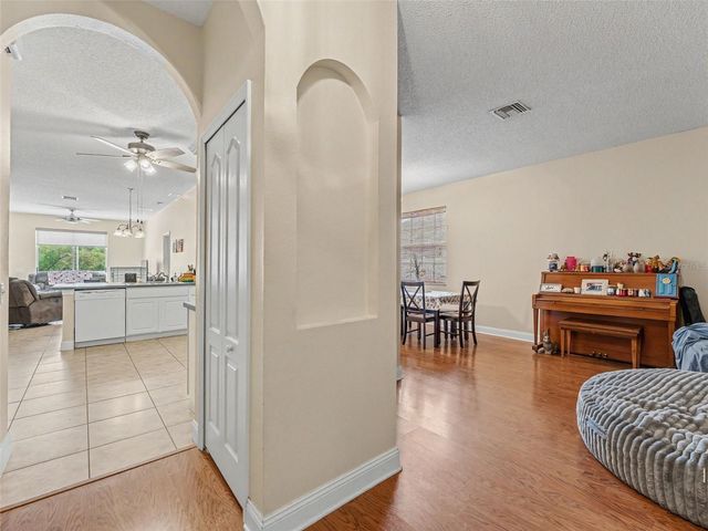 22536 LAURELDALE DRIVE, Lutz, FL 33549