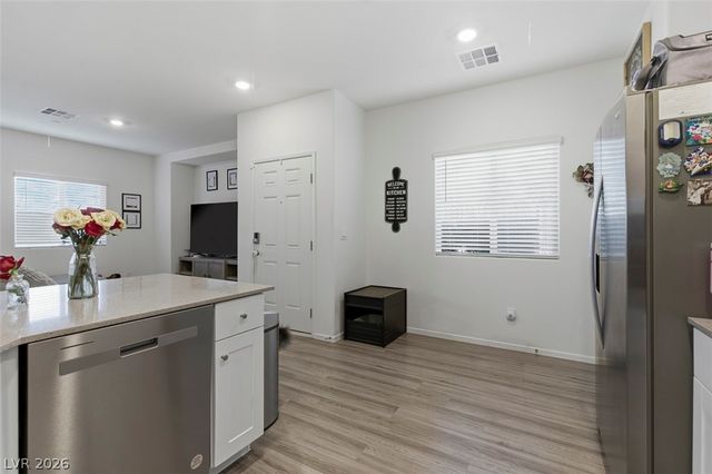 4760 Equinox Sky Avenue 2, North Las Vegas, NV 89084