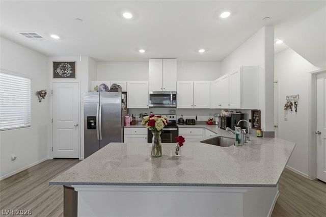 4760 Equinox Sky Avenue 2, North Las Vegas, NV 89084