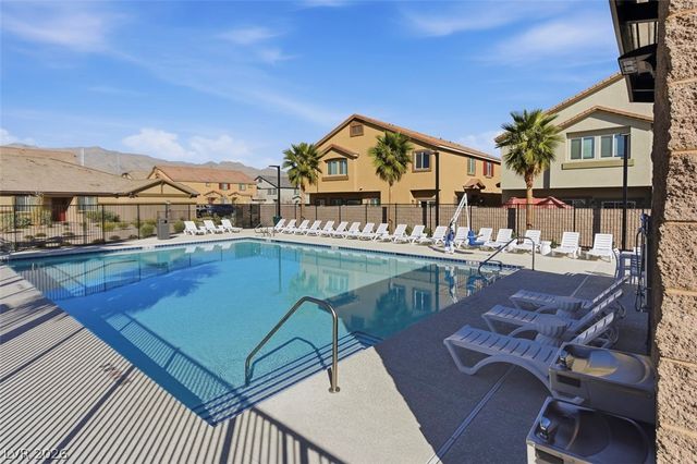 4760 Equinox Sky Avenue 2, North Las Vegas, NV 89084