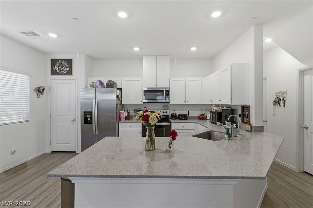 4760 Equinox Sky Avenue 2, North Las Vegas, NV 89084 — photo 4