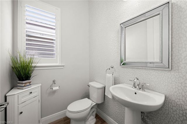 3769 Helmsman DR, Naples, FL 34120