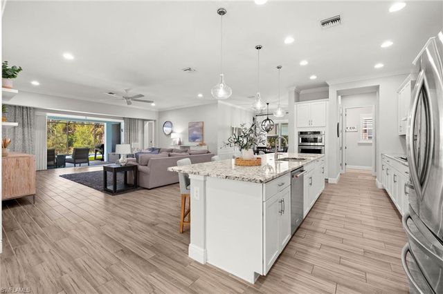 3769 Helmsman DR, Naples, FL 34120