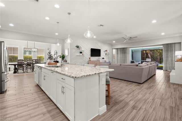 3769 Helmsman DR, Naples, FL 34120