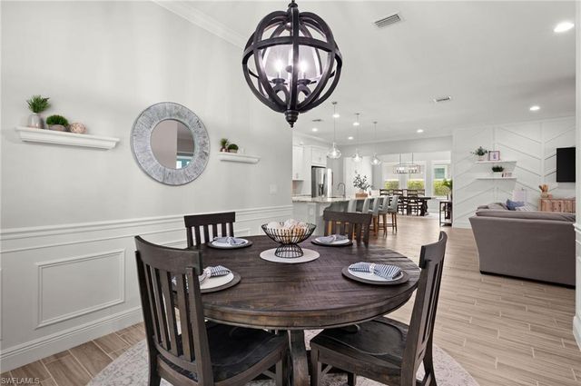 3769 Helmsman DR, Naples, FL 34120